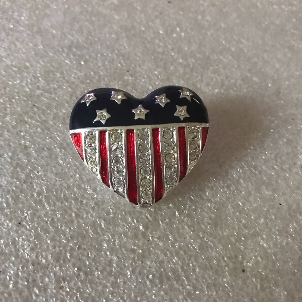 Patriotic Heart Pin Brooch in Red, White & Blue - Picture 1 of 3